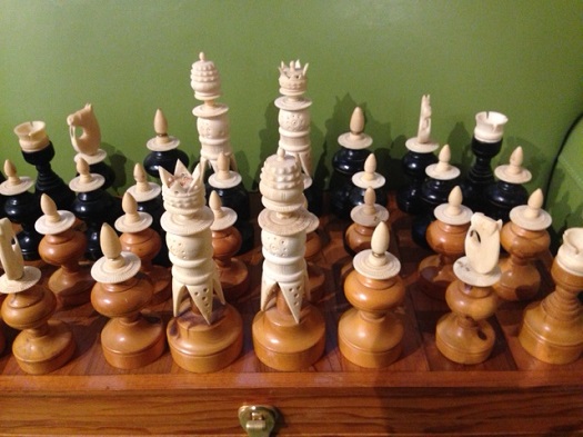 all hail eris chess set 1_525.jpg